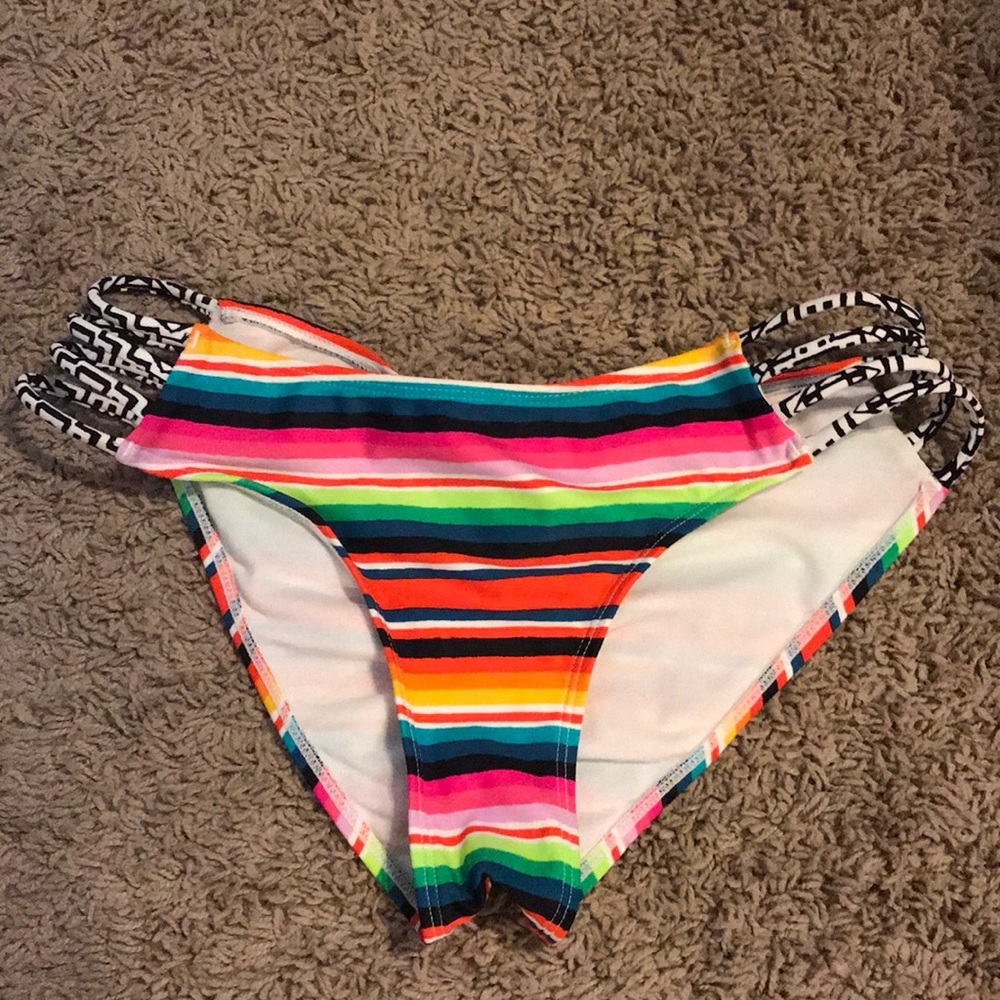 Fun, colorful bikini bottoms!!